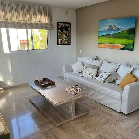 Marina Apartment *